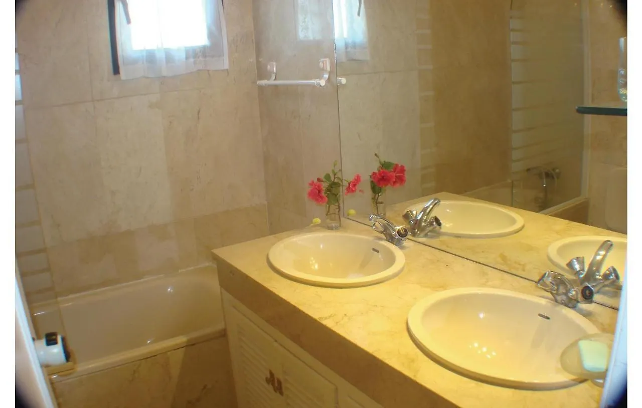 Holiday Home Avenida De Las Petunias Marbella 0*,  Spain